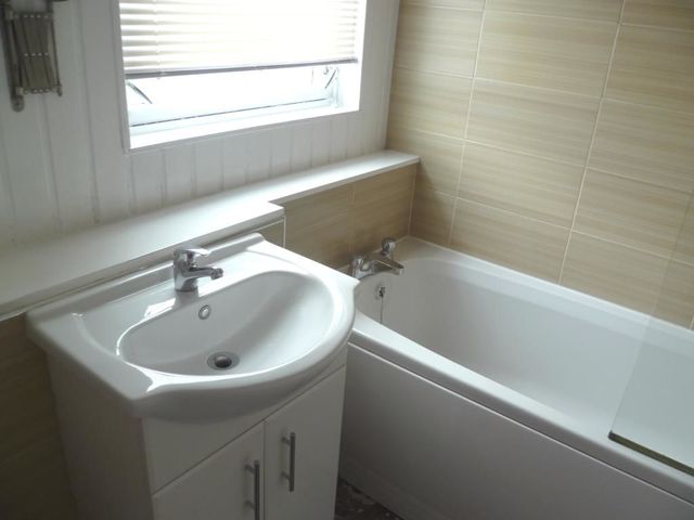  Image of 2 Bedroom Flat to rent at Glenrothes Fife Fife, KY1 4AY