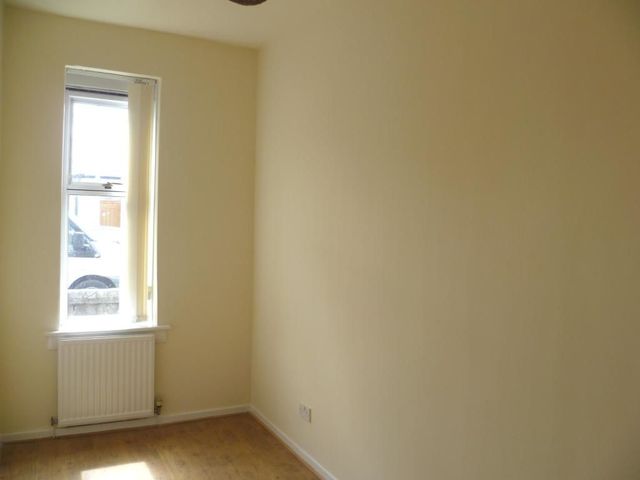  Image of 2 Bedroom Flat to rent at Glenrothes Fife Fife, KY1 4AY