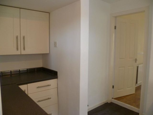  Image of 2 Bedroom Flat to rent at Glenrothes Fife Fife, KY1 4AY