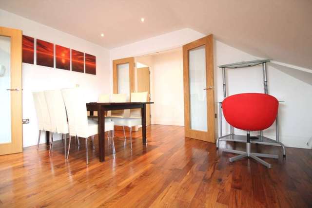  Image of 2 Bedroom Apartment to rent at Tanyard House High Street Brentford, TW8 8LJ