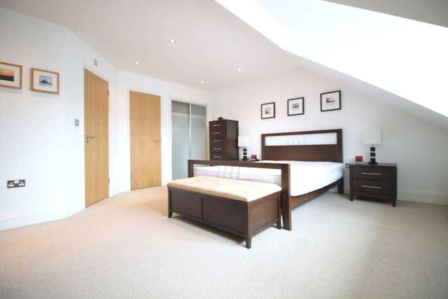  Image of 2 Bedroom Apartment to rent at Tanyard House High Street Brentford, TW8 8LJ