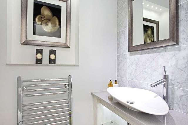  Image of 3 Bedroom Terraced for sale at Bishopsgate Road  Englefield Green, TW20 0XP