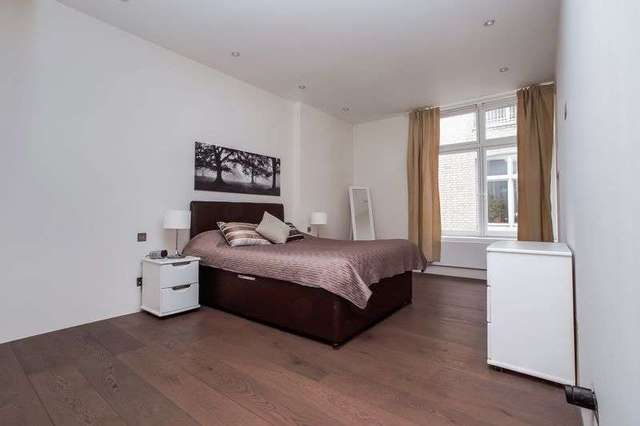  Image of 4 Bedroom Flat for sale at Torrington Place  London, WC1E 7HE