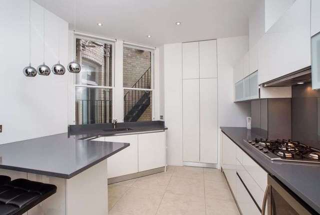  Image of 4 Bedroom Flat for sale at Torrington Place  London, WC1E 7HE