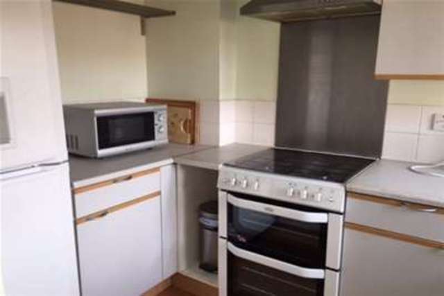  Image of 2 Bedroom Terraced to rent at Bristol, BS4 3AG