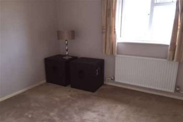  Image of 2 Bedroom Terraced to rent at Bristol, BS4 3AG