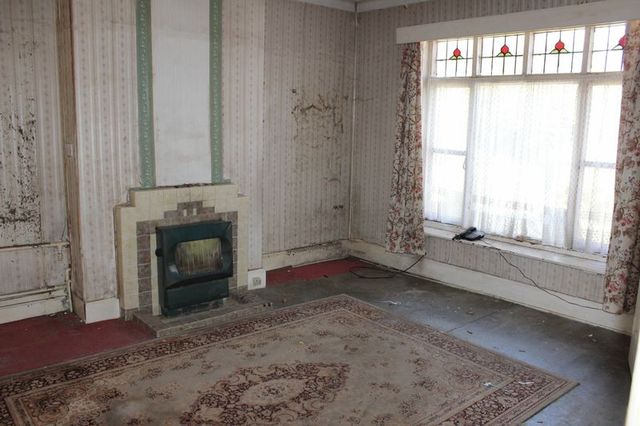 Image of 2 Bedroom Detached for sale at Vegal Crescent Englefield Green Egham, TW20 0QF