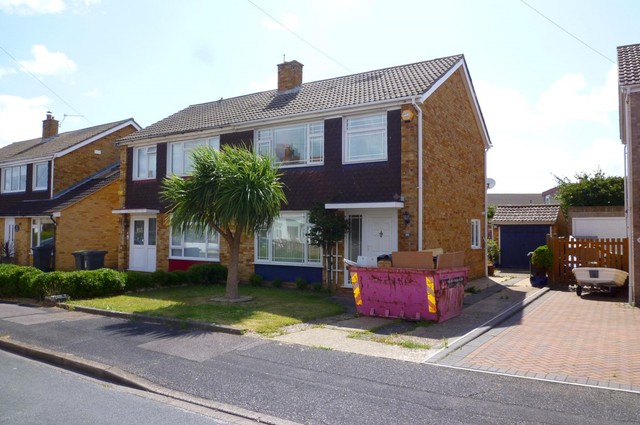  Image of 3 Bedroom Semi-Detached to rent at Gosport, PO12 2AL