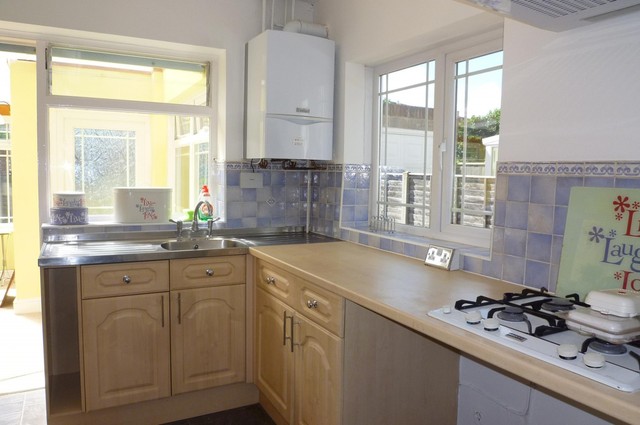  Image of 3 Bedroom Semi-Detached to rent at Gosport, PO12 2AL