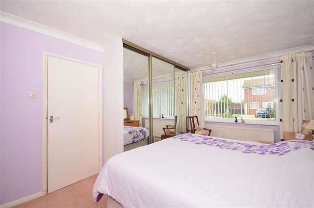  Image of 3 Bedroom Detached for sale at Herne Bay Kent Herne Bay, CT6 7DE