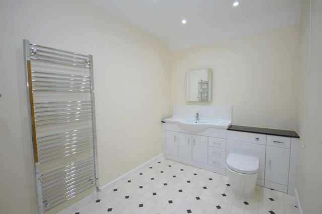  Image of 4 Bedroom Semi-Detached for sale at Ashford Grove  Yeovil, BA21 4PQ