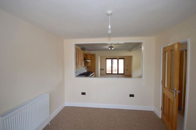  Image of 4 Bedroom Semi-Detached for sale at Ashford Grove  Yeovil, BA21 4PQ