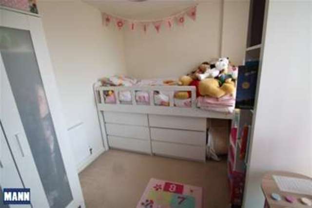  Image of 2 Bedroom Flat to rent at Greenhithe, DA9 9UP
