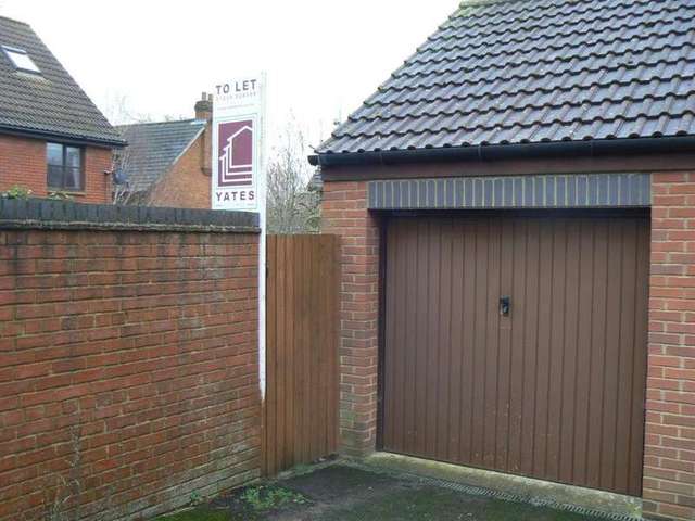  Image of 2 Bedroom Terraced to rent at Wantage, OX12 9AE
