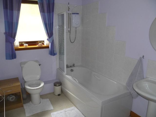  Image of 2 Bedroom Flat to rent at Dumfries Dumfries and Galloway Dumfries and Galloway, DG2 7AX