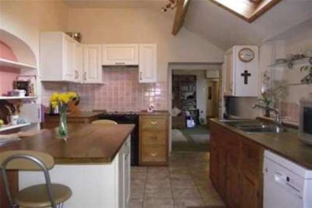  Image of 2 Bedroom Terraced to rent at Wells, BA5 2PF