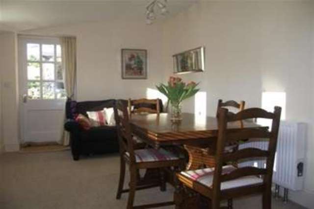  Image of 2 Bedroom Terraced to rent at Wells, BA5 2PF