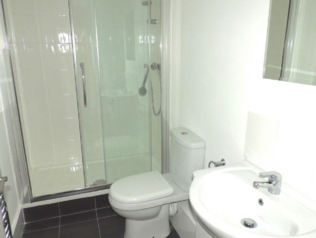  Image of Flat to rent at Swiss Cottage  Hampstead, NW3 5DX