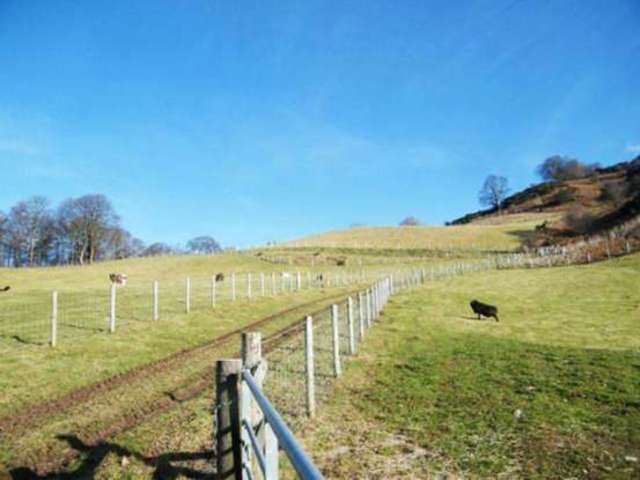  Image of 3 Bedroom Farm House for sale at Denbigh Denbighshire Denbigh, LL16 4DD