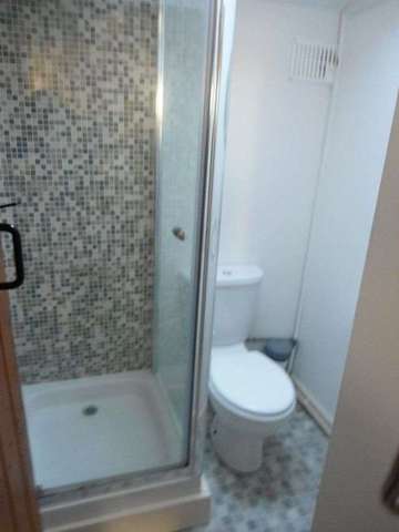  Image of 1 Bedroom Flat to rent at Upper Frog Street,  Tenby, SA70 7JG