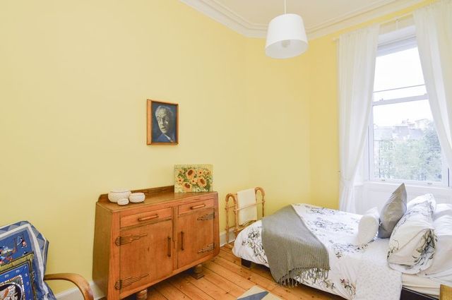  Image of 2 Bedroom Flat for sale at Elm Row Leith Walk Edinburgh, EH7 4AQ