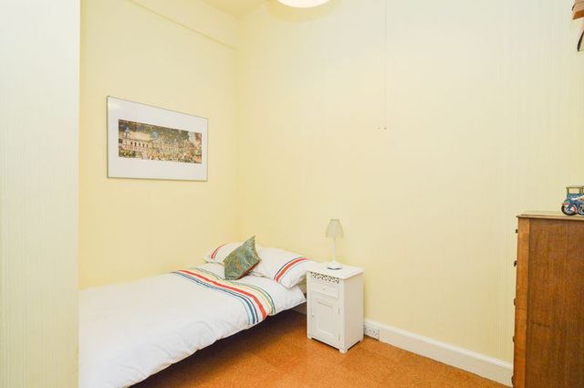  Image of 2 Bedroom Flat for sale at Elm Row Leith Walk Edinburgh, EH7 4AQ