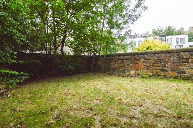  Image of 2 Bedroom Flat for sale at Elm Row Leith Walk Edinburgh, EH7 4AQ