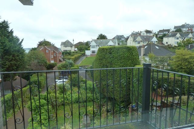  Image of 4 Bedroom Semi-Detached to rent at Clennon Rise  Paignton, TQ4 5HG