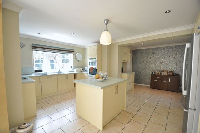  Image of 4 Bedroom Detached for sale at Albany Road  Fleet, GU51 3PT