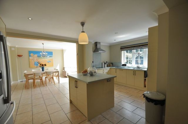  Image of 4 Bedroom Detached for sale at Albany Road  Fleet, GU51 3PT