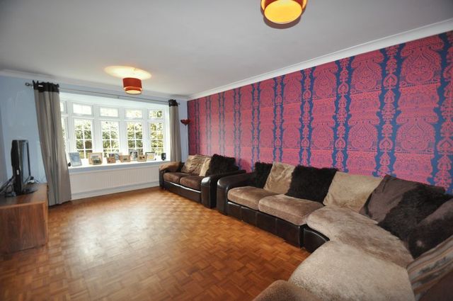 Image of 4 Bedroom Detached for sale at Albany Road  Fleet, GU51 3PT