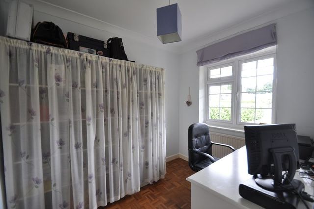  Image of 4 Bedroom Detached for sale at Albany Road  Fleet, GU51 3PT