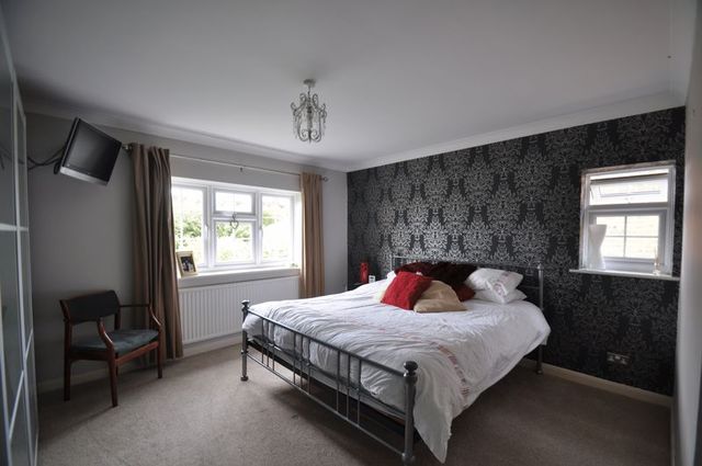  Image of 4 Bedroom Detached for sale at Albany Road  Fleet, GU51 3PT