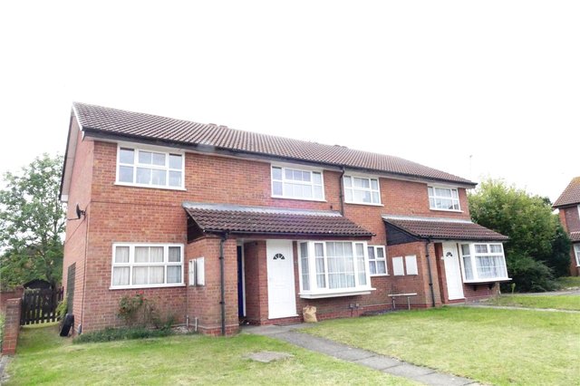  Image of 2 Bedroom Maisonette for sale at Woodley Reading Woodley, RG5 4NW