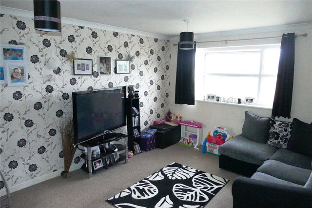  Image of 2 Bedroom Maisonette for sale at Woodley Reading Woodley, RG5 4NW