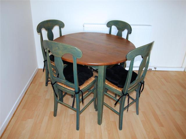  Image of 2 Bedroom Flat to rent at Cornhill Aberdeen Aberdeen, AB16 5YR