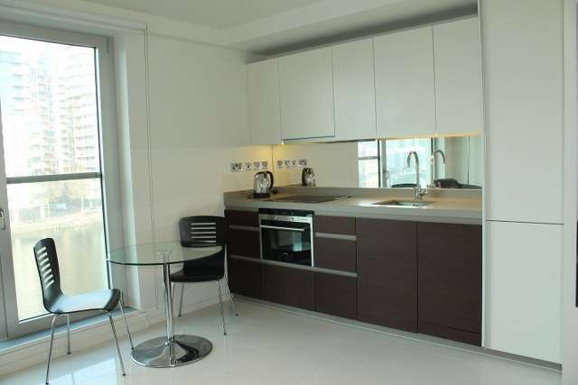  Image of Flat to rent at North Boulevard  Canary Wharf, E14 9FG