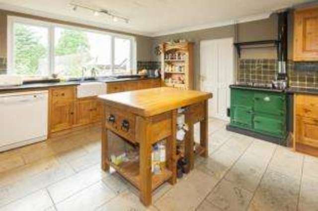  Image of 4 Bedroom Detached for sale at Devon Shebbear, EX21 5QU