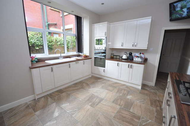  Image of 6 Bedroom Terraced for sale at Darwen Lancashire, BB3 2SF