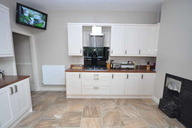  Image of 6 Bedroom Terraced for sale at Darwen Lancashire, BB3 2SF