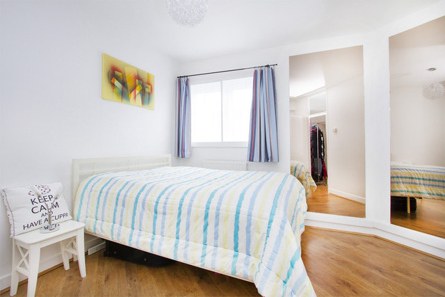  Image of 1 Bedroom Apartment for sale at Blackwall Lane Greenwich London, SE10 0RE