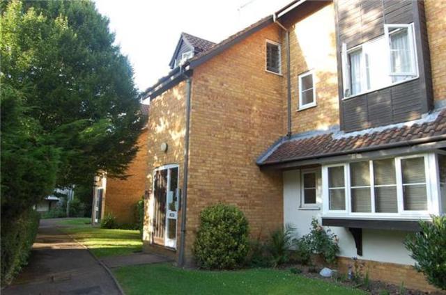 Image of Flat to rent at Barnet Hertfordshire Hertfordshire, EN5 5JS