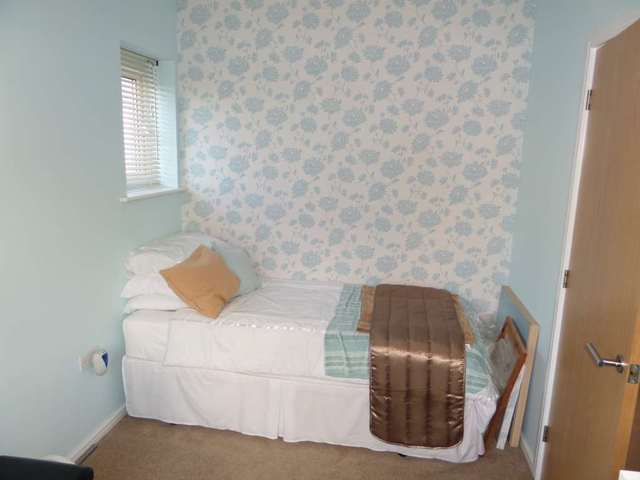  Image of 2 Bedroom End of Terrace to rent at Bonham Way Northfleet Gravesend, DA11 8FB