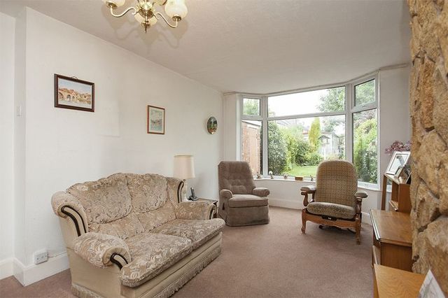  Image of 3 Bedroom Terraced for sale at Bromleigh Drive  Coventry, CV2 5LW