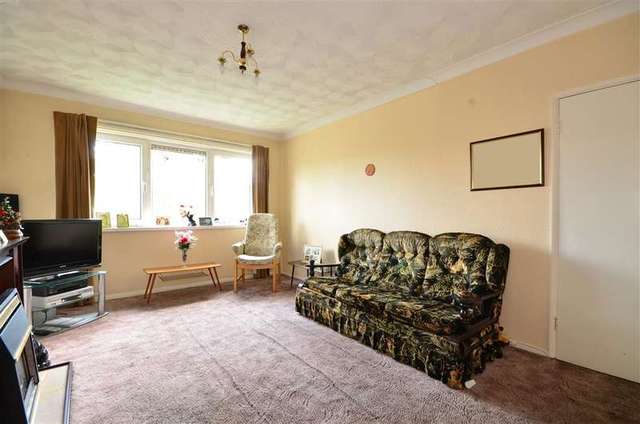  Image of 3 Bedroom Apartment for sale at Southsea Hampshire Southsea, PO4 8LP