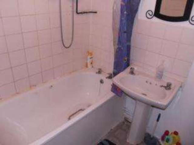  Image of 3 Bedroom Bungalow for sale at Beanhill Milton Keynes Woughton on the Green, MK6 4LG