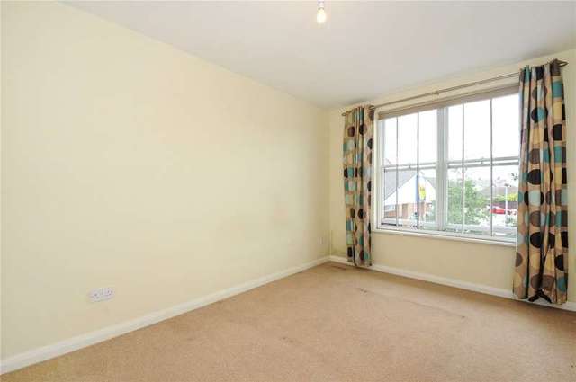  Image of 2 Bedroom Apartment to rent at 5 Napier Road Crowthorne Crowthorne, RG45 7EJ
