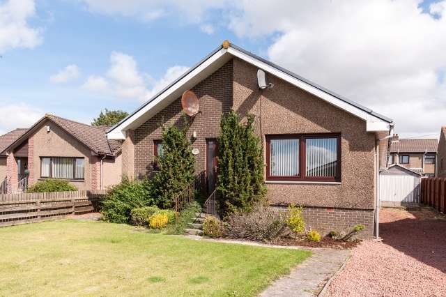  Image of 3 Bedroom Bungalow for sale at Lanark, ML11 8DY