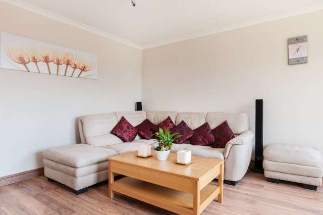  Image of 3 Bedroom Bungalow for sale at Lanark, ML11 8DY