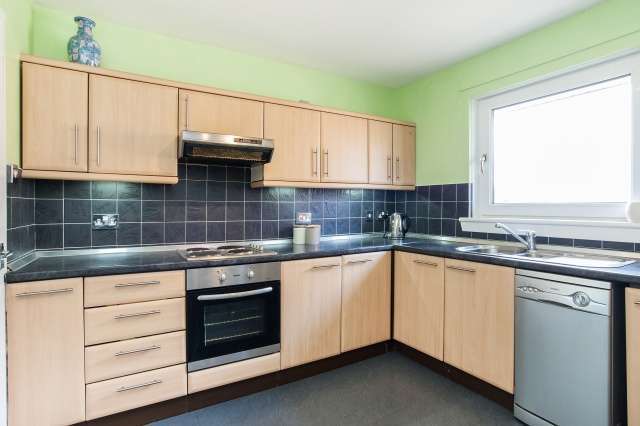  Image of 3 Bedroom Bungalow for sale at Lanark, ML11 8DY